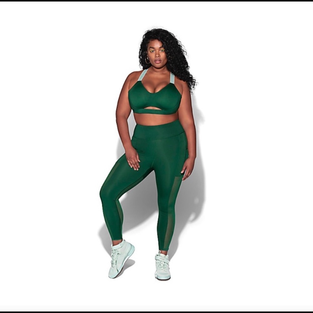 IVY PARK x Adidas Drip 2.0 Cut-Out Sports Bra